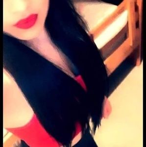 Meet your Posher, Daniela estefania